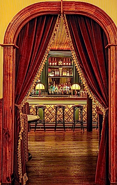 Шторы для ресторанов и кафе на заказ в Алматы от салона Belladone по выгодной стоимости.