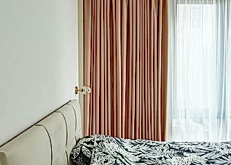 Пошив штор на заказ в Алматы и области по индивидуальным размерам и выгодной цене в ателье салона дизайн-студии Belladone.