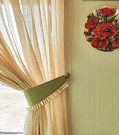 Шторы на круглые окна