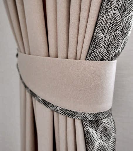 Шторы на круглые окна