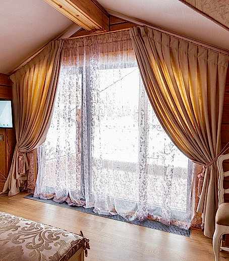 Шторы на треугольные окна