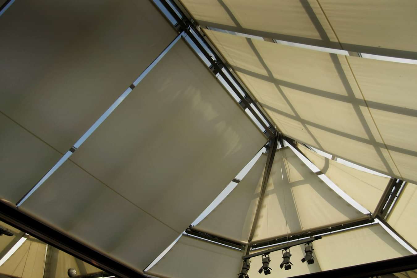  Шторы для зимнего сада