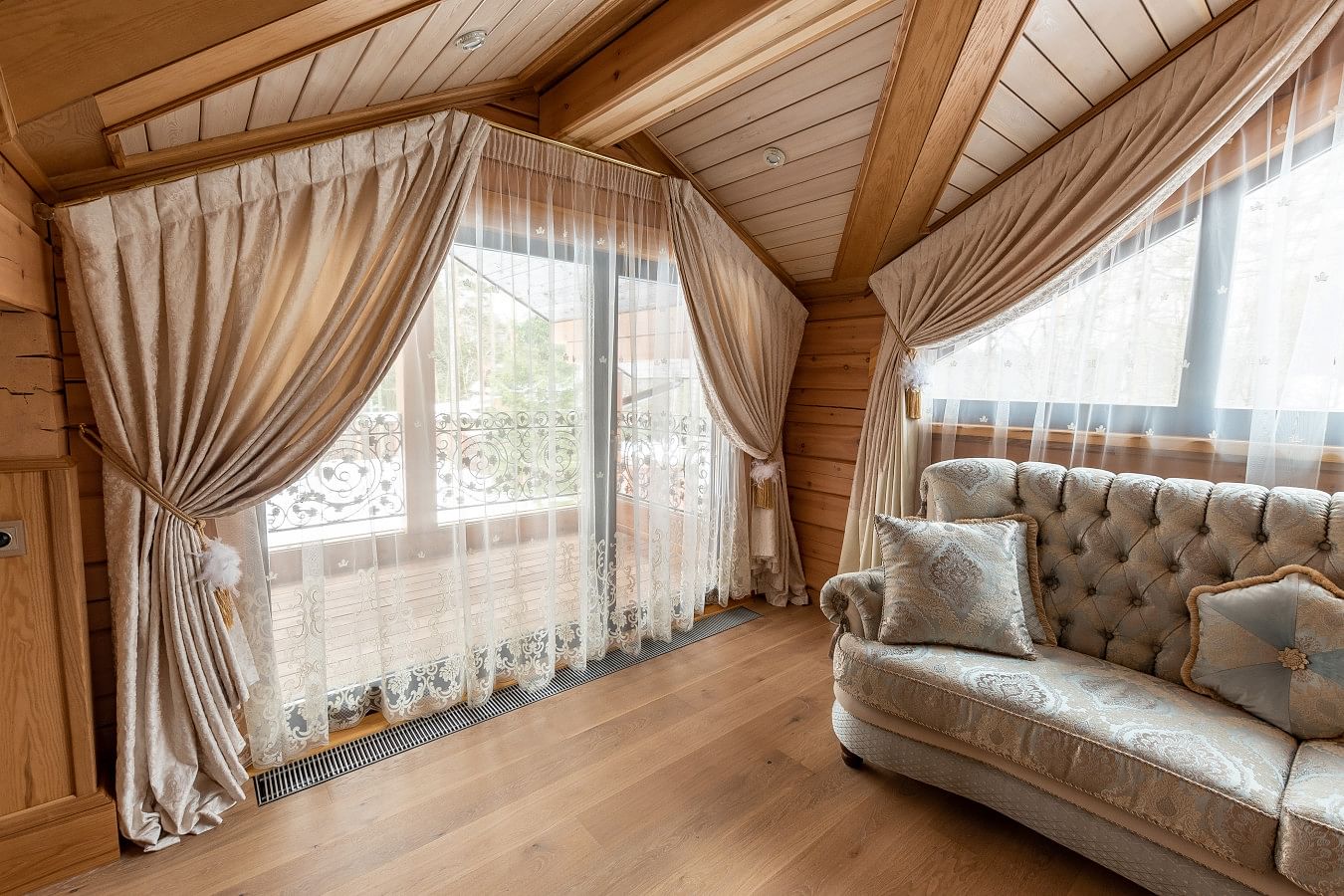 Шторы на треугольные окна